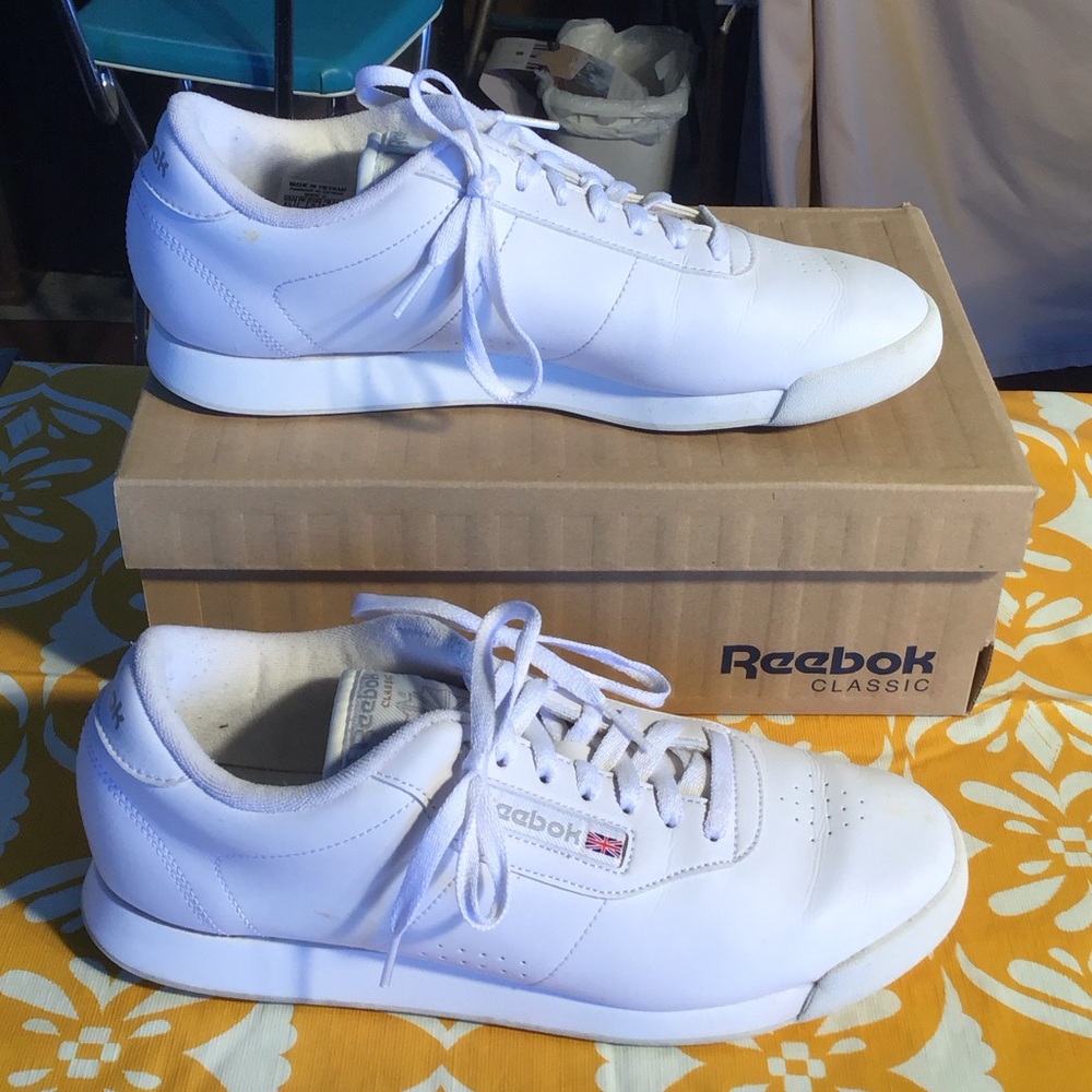 Reebok Men's White Leather Sneakers
